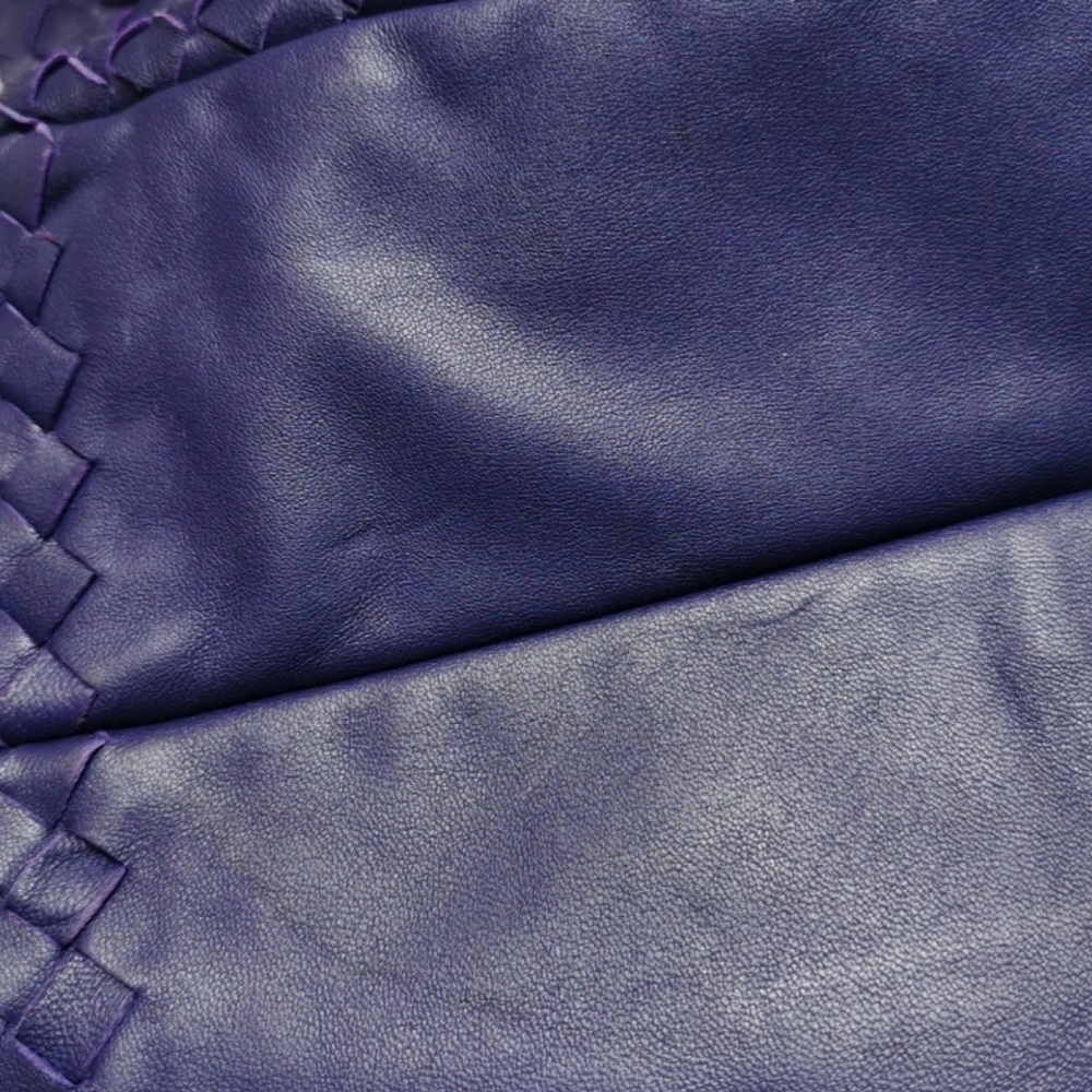 Bottega Veneta Intrecciato Woven Leather Shoulder Bag in Purple - Picture 10 of 16